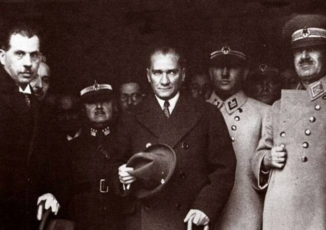 Atatürk'ün yaktığı meşale 106 yıldır sönmedi, sönmeyecek! 19 Mayıs Gençlik ve Spor Bayramı kutlu olsun 5